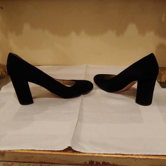 Shoes - Picture 6 of 8